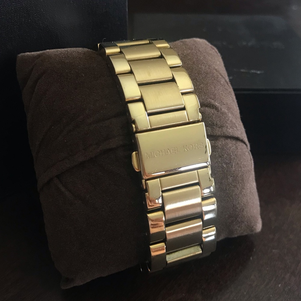 Michael Kors 5166 Gold Watch - Picture 3 of 5